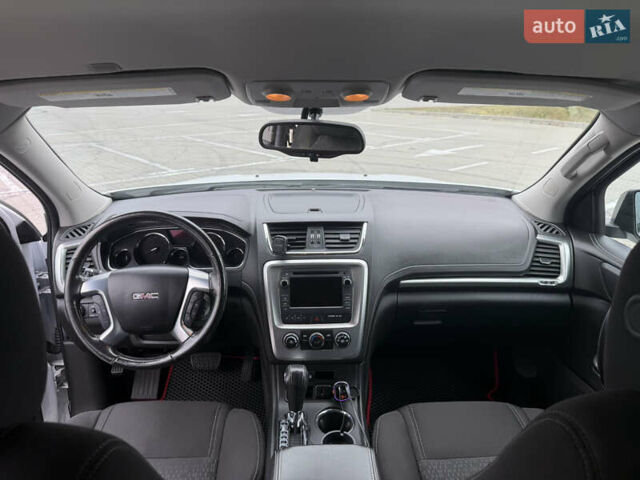 Білий ДжіЕмСі Acadia, об'ємом двигуна 3.6 л та пробігом 120 тис. км за 14200 $, фото 9 на Automoto.ua