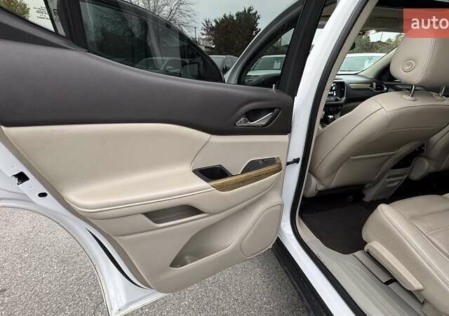 ДжіЕмСі Acadia 2016 у Києві на Automoto.ua Білий ДжіЕмСі Acadia, об'ємом двигуна 3.65 л та пробігом 159 тис. км за 20500 $, фото 30 на Automoto.ua