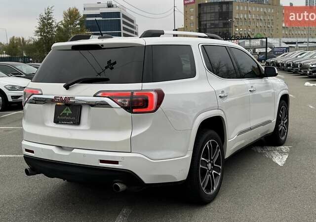 ДжіЕмСі Acadia 2016 у Києві на Automoto.ua Білий ДжіЕмСі Acadia, об'ємом двигуна 3.65 л та пробігом 159 тис. км за 20500 $, фото 7 на Automoto.ua