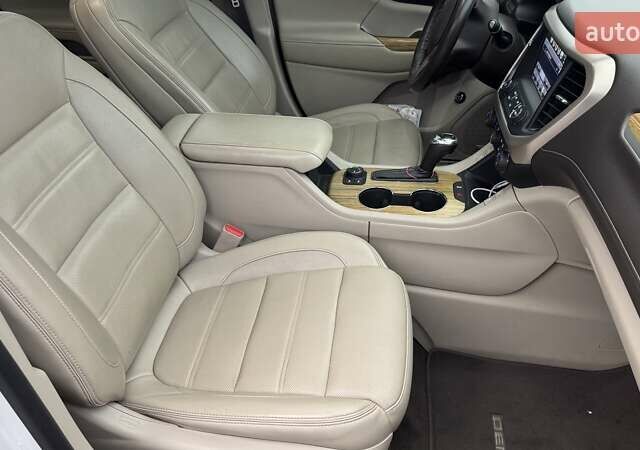 ДжіЕмСі Acadia 2016 у Києві на Automoto.ua Білий ДжіЕмСі Acadia, об'ємом двигуна 3.65 л та пробігом 159 тис. км за 20500 $, фото 39 на Automoto.ua