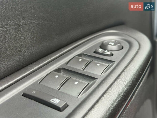 Білий ДжіЕмСі Acadia, об'ємом двигуна 3.6 л та пробігом 120 тис. км за 14200 $, фото 13 на Automoto.ua