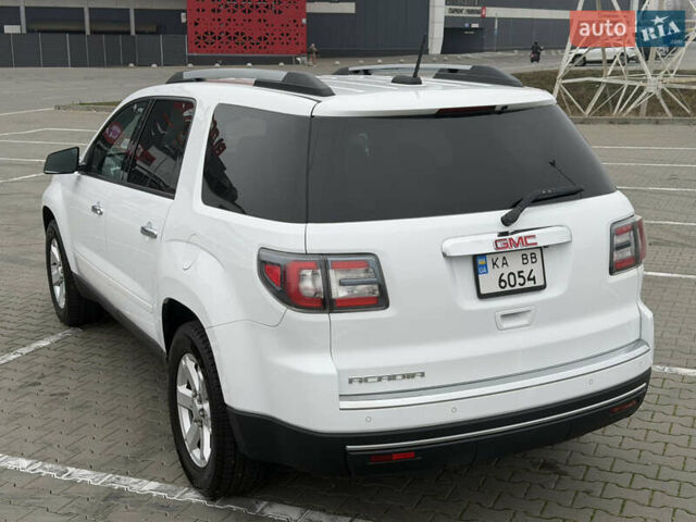 Білий ДжіЕмСі Acadia, об'ємом двигуна 3.6 л та пробігом 120 тис. км за 14200 $, фото 2 на Automoto.ua