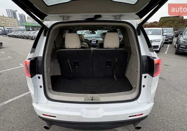 ДжіЕмСі Acadia 2016 у Києві на Automoto.ua Білий ДжіЕмСі Acadia, об'ємом двигуна 3.65 л та пробігом 159 тис. км за 20500 $, фото 32 на Automoto.ua