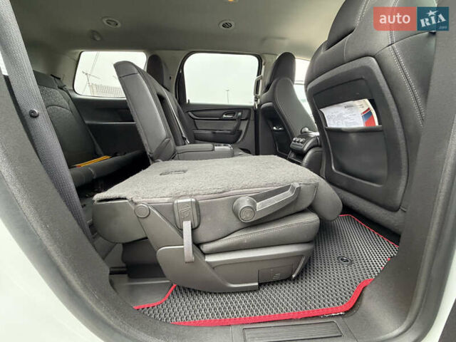 Білий ДжіЕмСі Acadia, об'ємом двигуна 3.6 л та пробігом 120 тис. км за 14200 $, фото 18 на Automoto.ua