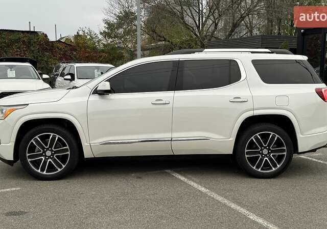 ДжіЕмСі Acadia 2016 у Києві на Automoto.ua Білий ДжіЕмСі Acadia, об'ємом двигуна 3.65 л та пробігом 159 тис. км за 20500 $, фото 4 на Automoto.ua