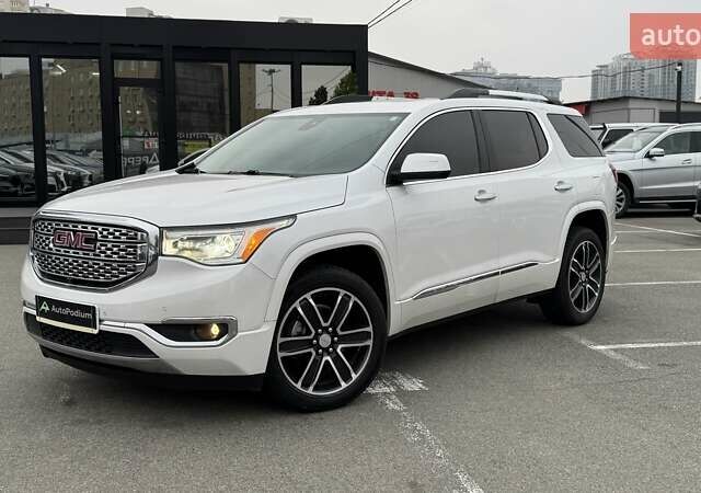 ДжіЕмСі Acadia 2016 у Києві на Automoto.ua Білий ДжіЕмСі Acadia, об'ємом двигуна 3.65 л та пробігом 159 тис. км за 20500 $, фото 10 на Automoto.ua
