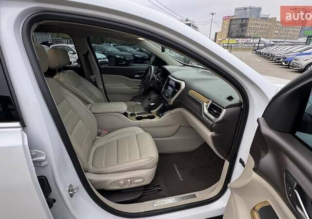 ДжіЕмСі Acadia 2016 у Києві на Automoto.ua Білий ДжіЕмСі Acadia, об'ємом двигуна 3.65 л та пробігом 159 тис. км за 20500 $, фото 38 на Automoto.ua