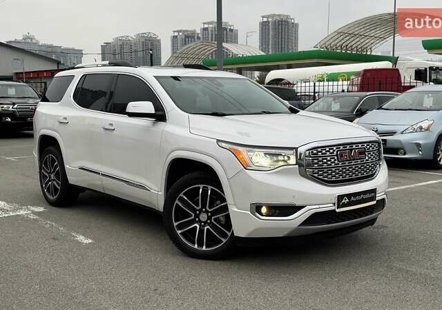 ДжіЕмСі Acadia 2016 у Києві на Automoto.ua Білий ДжіЕмСі Acadia, об'ємом двигуна 3.65 л та пробігом 159 тис. км за 20500 $, фото 9 на Automoto.ua