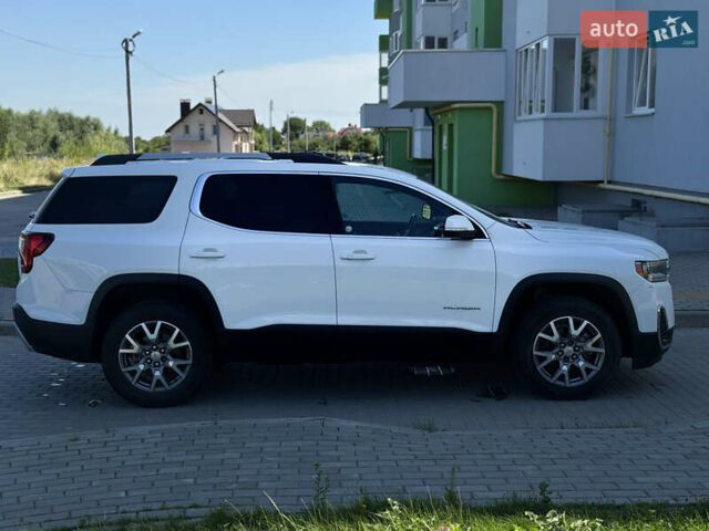 Белый ДжиЭмСи Акадия, объемом двигателя 2 л и пробегом 129 тыс. км за 22500 $, фото 7 на Automoto.ua