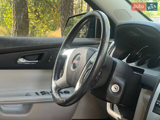 Чорний ДжіЕмСі Acadia, об'ємом двигуна 0 л та пробігом 169 тис. км за 7980 $, фото 3 на Automoto.ua