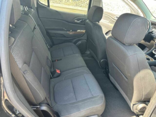 Чорний ДжіЕмСі Acadia, об'ємом двигуна 2 л та пробігом 30 тис. км за 15300 $, фото 10 на Automoto.ua
