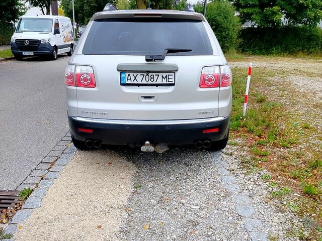 Серый ДжиЭмСи Акадия, объемом двигателя 3.6 л и пробегом 162 тыс. км за 8310 $, фото 4 на Automoto.ua