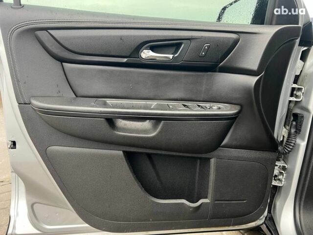 Серый ДжиЭмСи Акадия, объемом двигателя 3.6 л и пробегом 88 тыс. км за 16440 $, фото 13 на Automoto.ua
