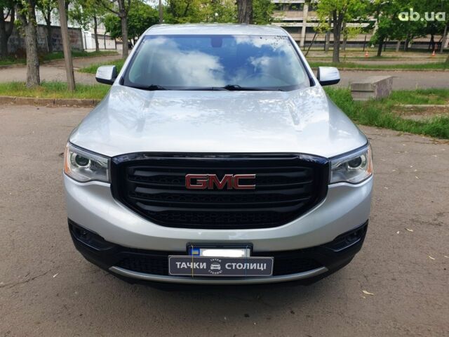 Сірий ДжіЕмСі Acadia, об'ємом двигуна 0 л та пробігом 135 тис. км за 17500 $, фото 1 на Automoto.ua