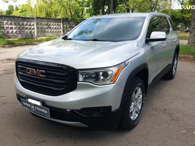Сірий ДжіЕмСі Acadia, об'ємом двигуна 0 л та пробігом 135 тис. км за 17500 $, фото 2 на Automoto.ua