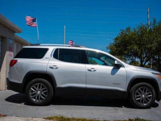 Сірий ДжіЕмСі Acadia, об'ємом двигуна 3.6 л та пробігом 43 тис. км за 3500 $, фото 4 на Automoto.ua