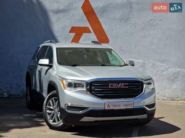 Сірий ДжіЕмСі Acadia, об'ємом двигуна 2.5 л та пробігом 63 тис. км за 24490 $, фото 10 на Automoto.ua