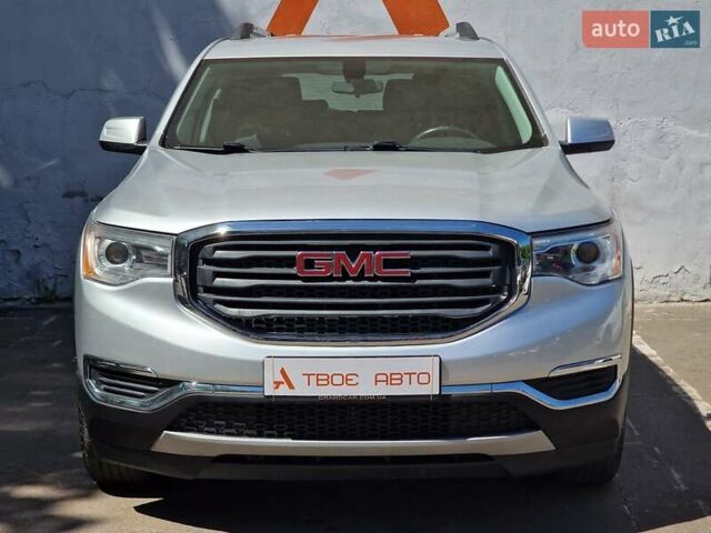 Сірий ДжіЕмСі Acadia, об'ємом двигуна 2.5 л та пробігом 63 тис. км за 24490 $, фото 2 на Automoto.ua