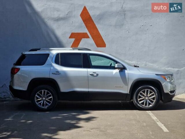 Сірий ДжіЕмСі Acadia, об'ємом двигуна 2.5 л та пробігом 63 тис. км за 24490 $, фото 15 на Automoto.ua