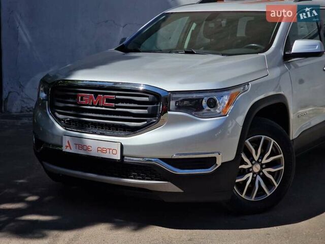 Сірий ДжіЕмСі Acadia, об'ємом двигуна 2.5 л та пробігом 63 тис. км за 24490 $, фото 9 на Automoto.ua