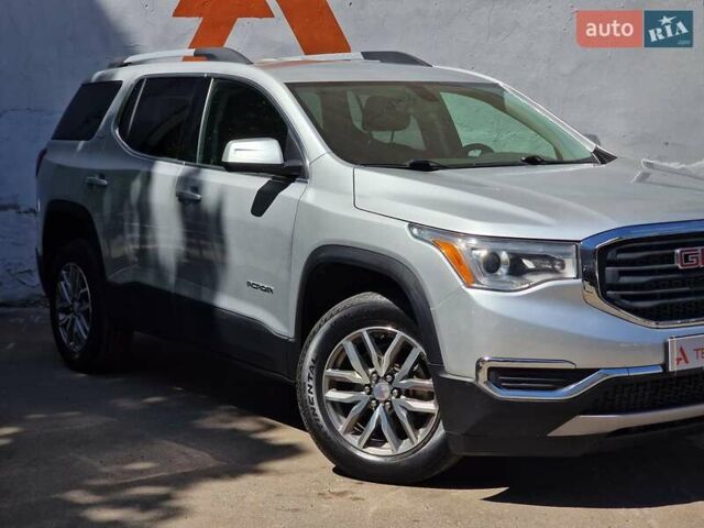 Сірий ДжіЕмСі Acadia, об'ємом двигуна 2.5 л та пробігом 63 тис. км за 24490 $, фото 13 на Automoto.ua