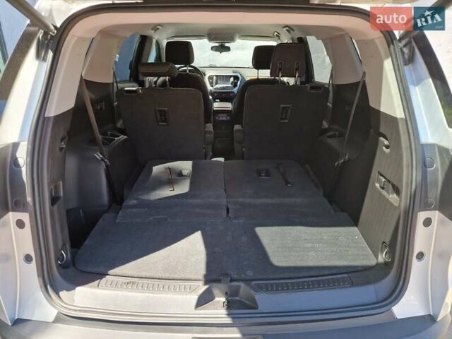 Сірий ДжіЕмСі Acadia, об'ємом двигуна 2.5 л та пробігом 63 тис. км за 24490 $, фото 31 на Automoto.ua