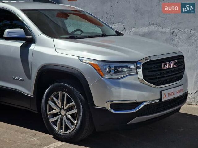 Сірий ДжіЕмСі Acadia, об'ємом двигуна 2.5 л та пробігом 63 тис. км за 24490 $, фото 17 на Automoto.ua
