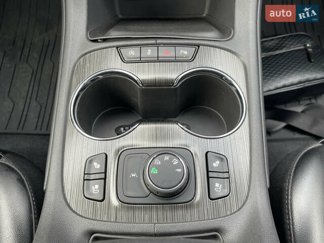 Серый ДжиЭмСи Акадия, объемом двигателя 3.56 л и пробегом 6 тыс. км за 28000 $, фото 31 на Automoto.ua