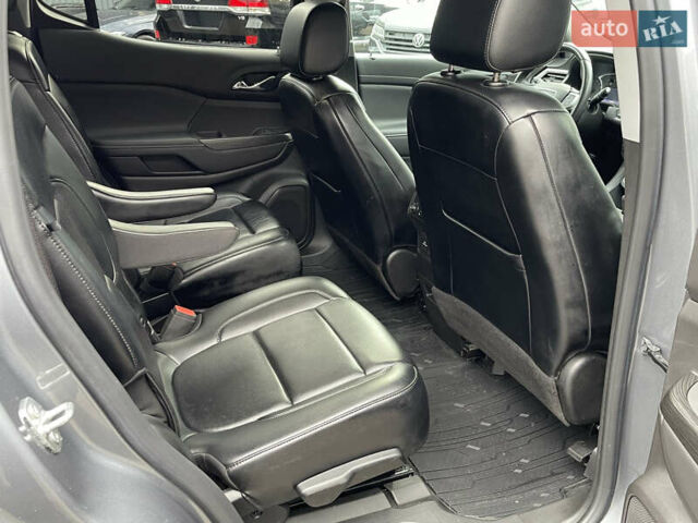 Серый ДжиЭмСи Акадия, объемом двигателя 3.56 л и пробегом 6 тыс. км за 28000 $, фото 23 на Automoto.ua