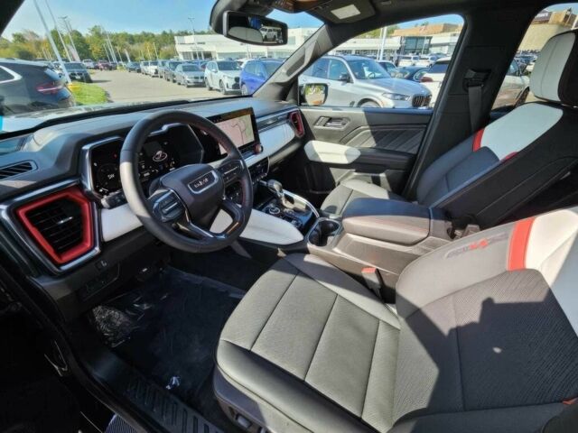 ДжиЭмСи Канйон 2024 в Львове на Automoto.ua Черный ДжиЭмСи Канйон, объемом двигателя 2.7 л и пробегом 13 тыс. км за 14000 $, фото 7 на Automoto.ua