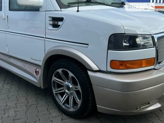 Белый ДжиЭмСи Савана, объемом двигателя 6 л и пробегом 52 тыс. км за 59500 $, фото 4 на Automoto.ua