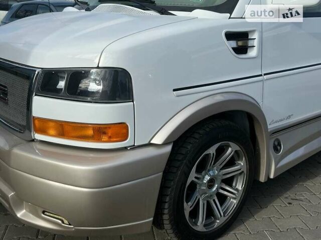 Белый ДжиЭмСи Савана, объемом двигателя 6 л и пробегом 52 тыс. км за 59500 $, фото 5 на Automoto.ua