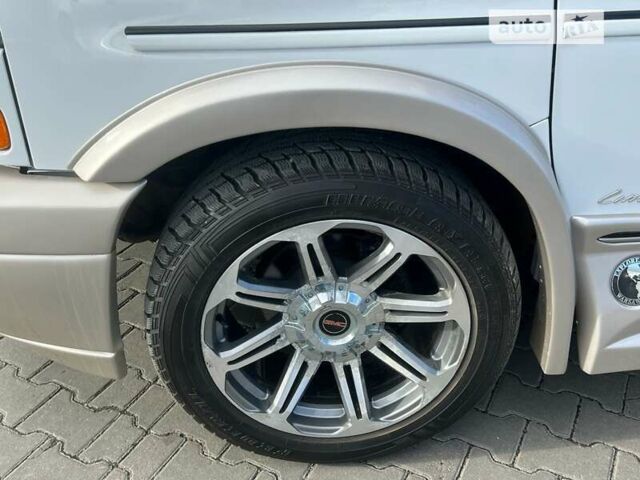 Белый ДжиЭмСи Савана, объемом двигателя 6 л и пробегом 52 тыс. км за 59500 $, фото 17 на Automoto.ua