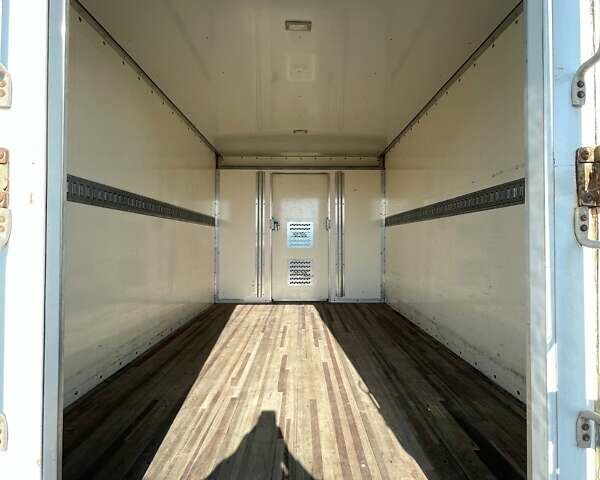 Белый ДжиЭмСи Савана, объемом двигателя 4.3 л и пробегом 234 тыс. км за 13000 $, фото 7 на Automoto.ua