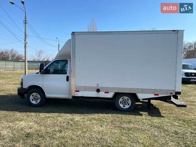 Белый ДжиЭмСи Савана, объемом двигателя 4.3 л и пробегом 234 тыс. км за 13000 $, фото 3 на Automoto.ua