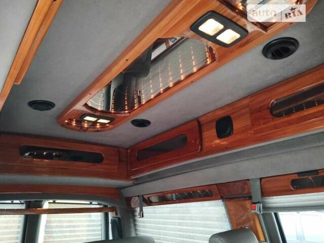 Чорний ДжіЕмСі Savana, об'ємом двигуна 5.7 л та пробігом 367 тис. км за 11000 $, фото 4 на Automoto.ua