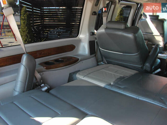 Черный ДжиЭмСи Савана, объемом двигателя 5.33 л и пробегом 143 тыс. км за 26000 $, фото 46 на Automoto.ua