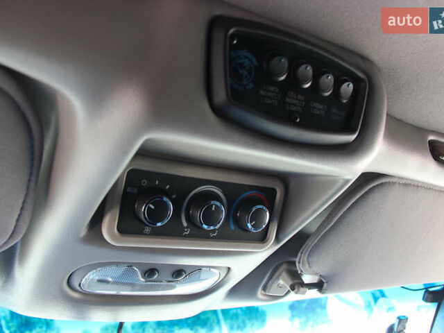 Черный ДжиЭмСи Савана, объемом двигателя 5.33 л и пробегом 143 тыс. км за 26000 $, фото 54 на Automoto.ua