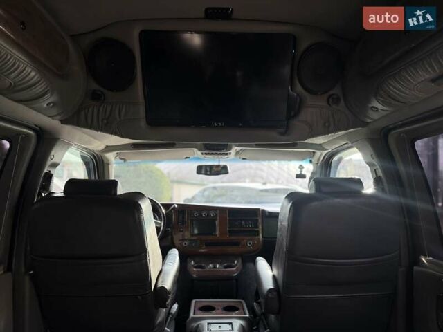 Черный ДжиЭмСи Савана, объемом двигателя 5.33 л и пробегом 149 тыс. км за 26000 $, фото 20 на Automoto.ua