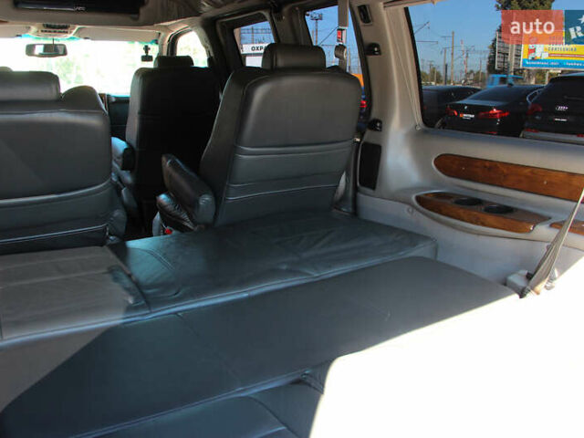 Черный ДжиЭмСи Савана, объемом двигателя 5.33 л и пробегом 143 тыс. км за 26000 $, фото 47 на Automoto.ua