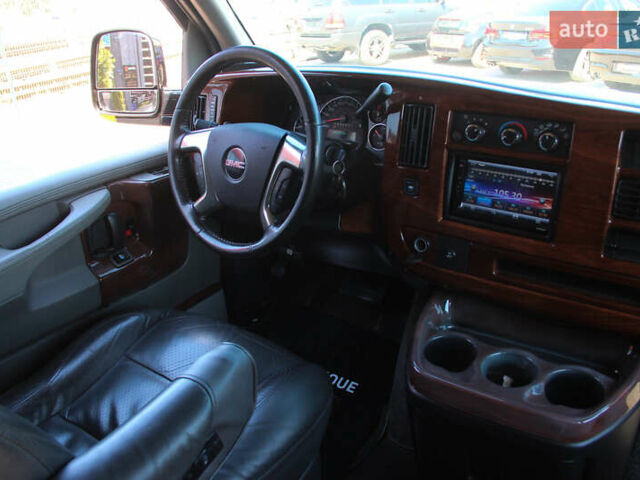 Черный ДжиЭмСи Савана, объемом двигателя 5.33 л и пробегом 143 тыс. км за 26000 $, фото 26 на Automoto.ua