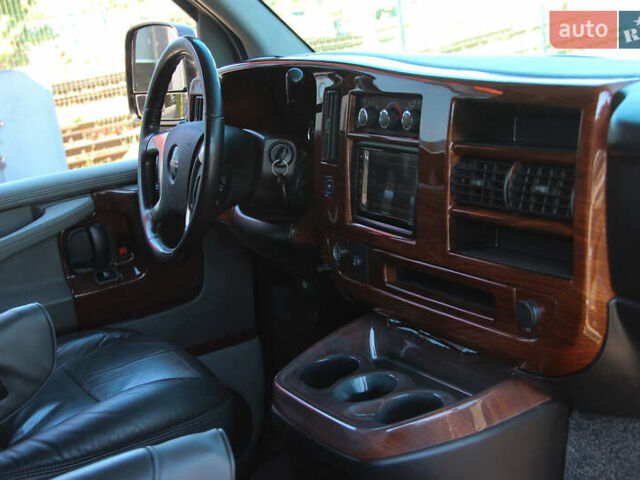 Черный ДжиЭмСи Савана, объемом двигателя 5.33 л и пробегом 143 тыс. км за 26000 $, фото 27 на Automoto.ua