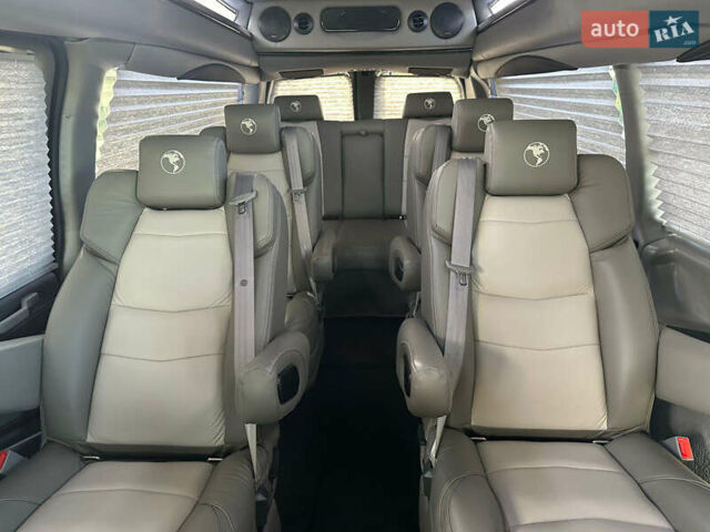 Серый ДжиЭмСи Савана, объемом двигателя 5.97 л и пробегом 6 тыс. км за 85000 $, фото 26 на Automoto.ua