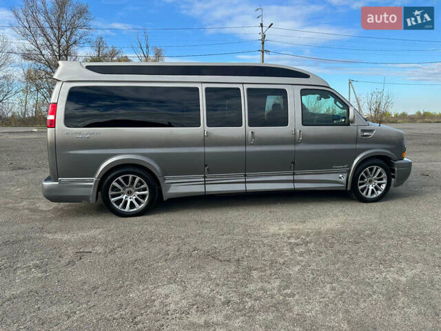 Серый ДжиЭмСи Савана, объемом двигателя 5.97 л и пробегом 6 тыс. км за 85000 $, фото 6 на Automoto.ua