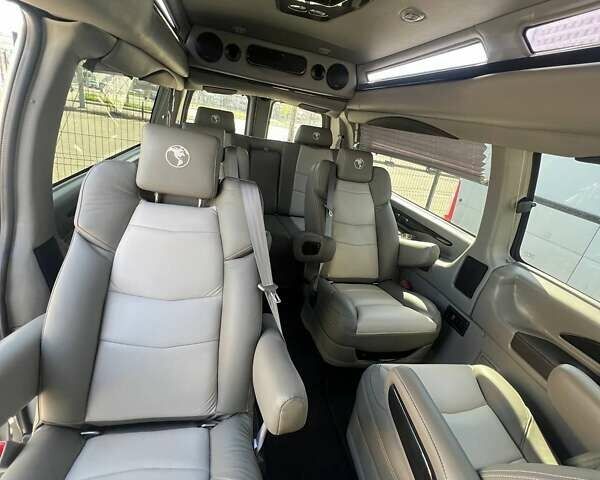 Сірий ДжіЕмСі Savana, об'ємом двигуна 5.97 л та пробігом 6 тис. км за 85000 $, фото 9 на Automoto.ua