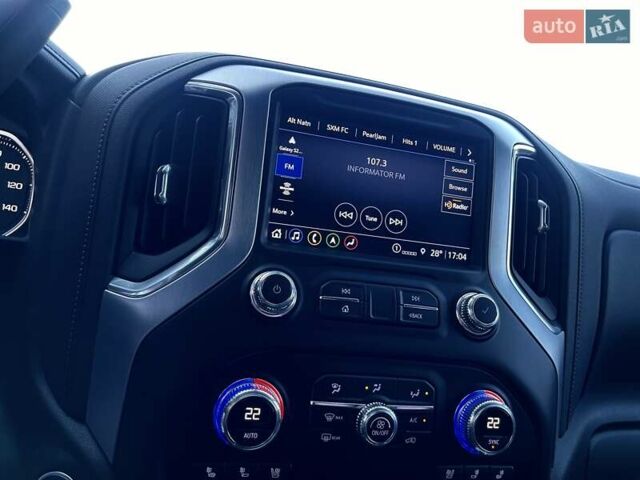 Белый ДжиЭмСи Сиерра, объемом двигателя 6.6 л и пробегом 25 тыс. км за 65000 $, фото 31 на Automoto.ua