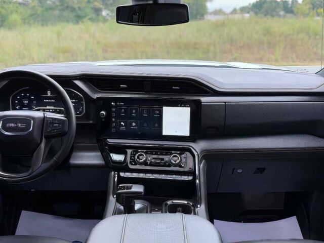 Білий ДжіЕмСі Sierra, об'ємом двигуна 6.2 л та пробігом 30 тис. км за 34000 $, фото 13 на Automoto.ua
