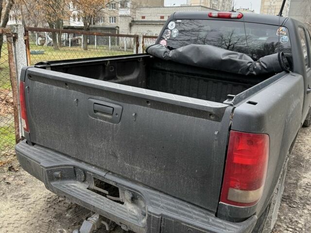 Черный ДжиЭмСи Сиерра, объемом двигателя 5.3 л и пробегом 335 тыс. км за 8184 $, фото 4 на Automoto.ua