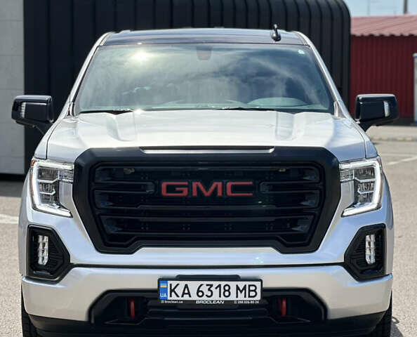 Сірий ДжіЕмСі Sierra, об'ємом двигуна 5.33 л та пробігом 44 тис. км за 47900 $, фото 2 на Automoto.ua