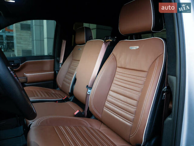 Серый ДжиЭмСи Сиерра, объемом двигателя 5.33 л и пробегом 44 тыс. км за 50000 $, фото 10 на Automoto.ua